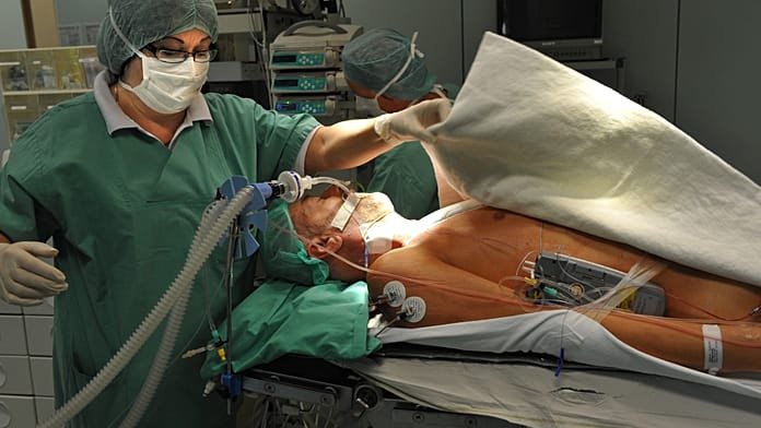 ¿Qué son las mutaciones CHIP y por qué son especialmente peligrosas para los pacientes cardiacos de edad avanzada?