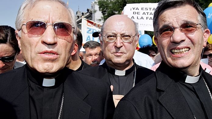 La Iglesia firma un acuerdo con el Gobierno para indemnizar a víctimas de abusos sin vía judicial