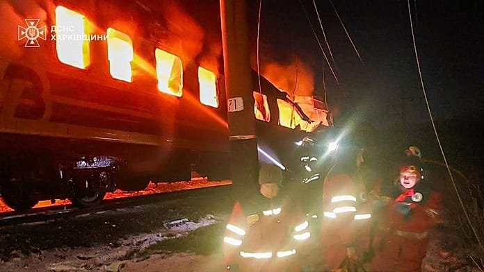Un ataque ruso contra un tren de pasajeros en Ucrania deja 5 muertos