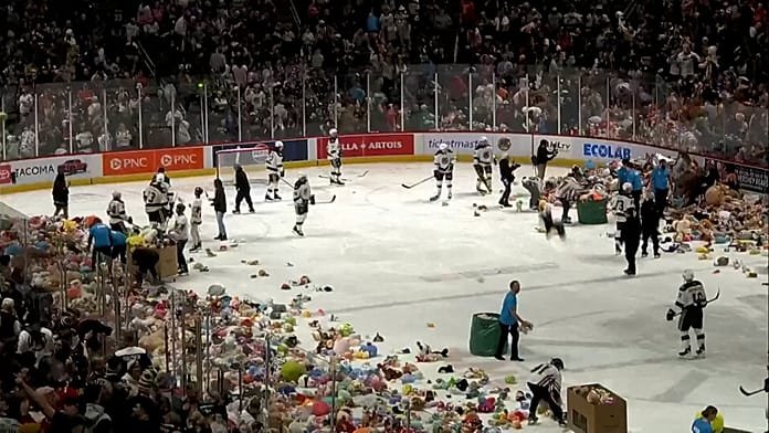 El lanzamiento de peluches de los Hershey Bears recoge 81.796 juguetes para ONG locales
