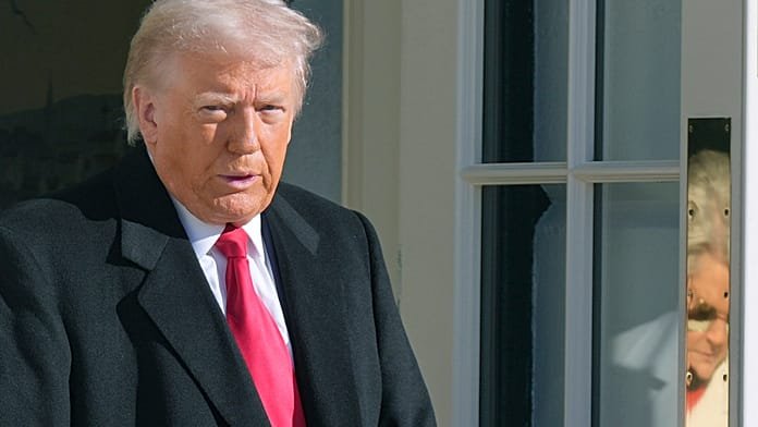 Trump rompe el diálogo con Irán y lanza una nueva amenaza: "La ayuda está en camino"