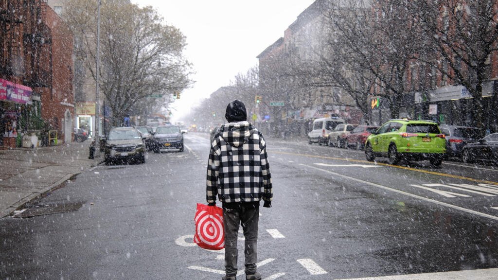 Tormenta invernal en EE. UU. obliga a declarar estado de emergencia en 14 estados; Canadá, en alerta naranja