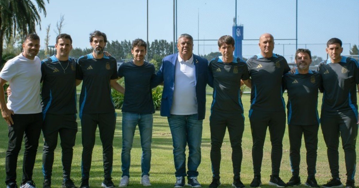 Claudio Chiqui Tapia anunció la renovación de los equipos de trabajo de las selecciones nacionales: por qué no estuvo Lionel Scaloni