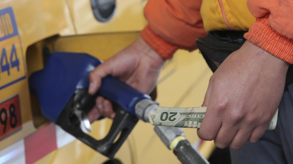 Ecuador sube un 900% la tarifa de transporte del crudo colombiano y crece la guerra arancelaria