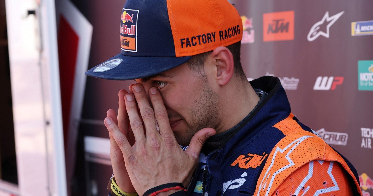 La emoción de Luciano Benavides: ganó otra etapa y es el nuevo líder entre las motos en el Dakar 2206