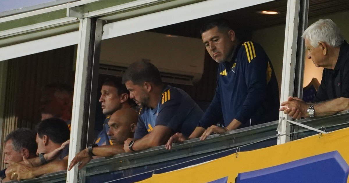 Boca y Riquelme, sin refuerzos para arrancar el Torneo Apertura: ¿cómo reaccionarán los hinchas en La Bombonera contra Riestra?