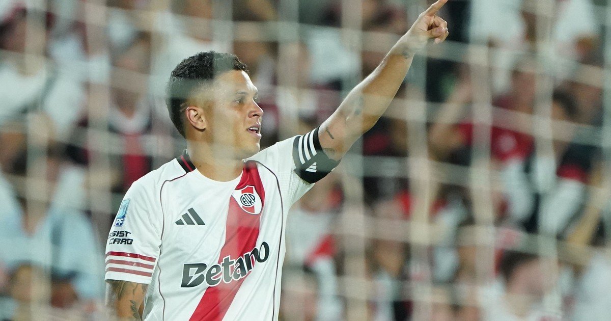 Juanfer Quintero le devolvió la alegría al Monumental: doblete para que River le gane a Gimnasia y sea líder de la zona B del Torneo Apertura