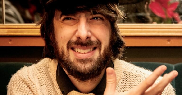 David Uclés, el fenómeno literario español: “‘La Península de las casas vacías’ es el libro de mi vida”