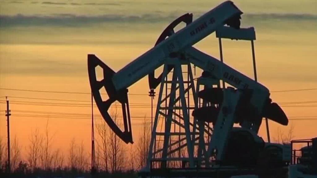 Trump amenaza con más aranceles a quienes comercien con Irán