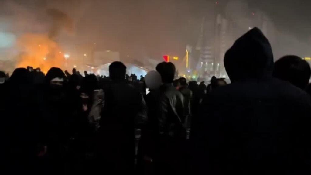 Regreso gradual de Internet revela imágenes de la represión a los manifestantes en Irán