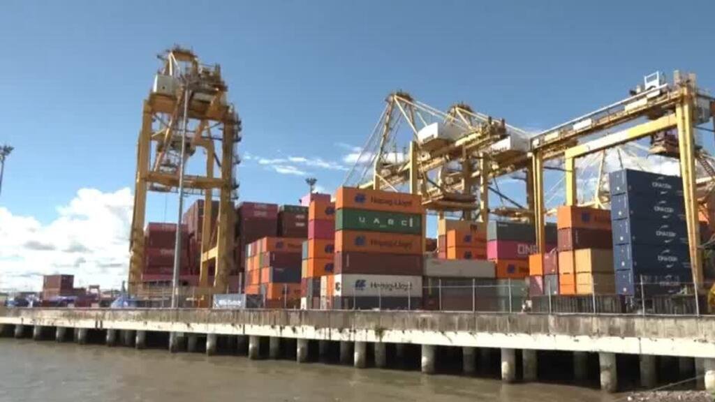 Guerra comercial entre Colombia y Ecuador: aranceles, acusaciones y suspensión de venta de energía