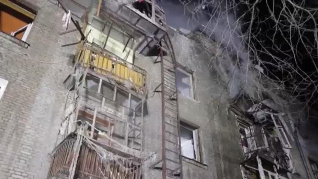 Ucrania: ataques rusos con drones dejan ciudades en ruinas ante temperaturas gélidas