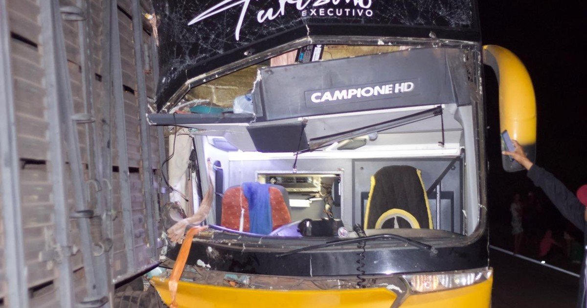 Tragedia en Brasil: chocó el micro que trasladaba al equipo sub 20 de Águia de Marabá tras jugar la Copinha y murió un entrenador