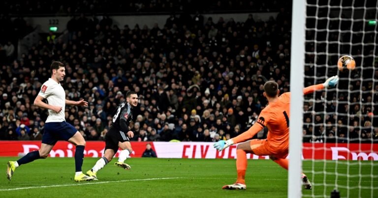 Emiliano Buendía, el argentino clave del Aston Villa sin Dibu Martínez: gol y asistencia mágica para avanzar en la FA Cup de Inglaterra