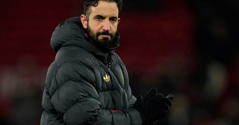 Manchester United echó a Ruben Amorim y Licha Martínez se quedó sin DT