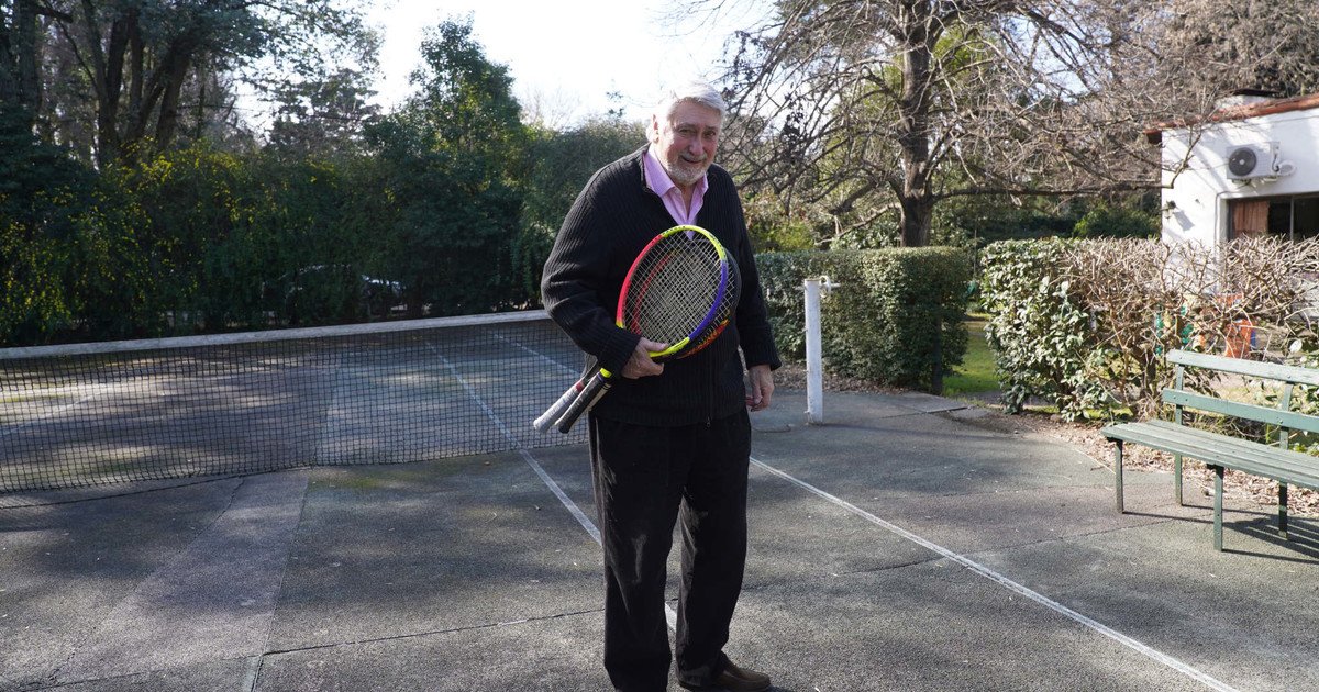 Murió Guillermo Salatino, el periodista que en medio siglo cubrió casi todos los Grand Slam y se convirtió en una voz emblemática del tenis