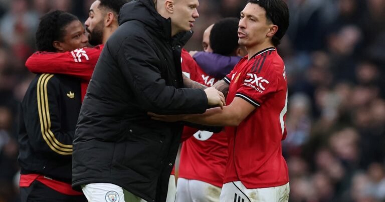 Lisandro Martínez sigue su cruce con las glorias del Manchester United tras el duelo vs Haaland: "Tiene mi número y no me escribió"