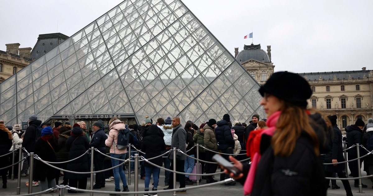 Pese a las huelgas, el robo y el aumento de las entradas, el Louvre volvió a ser el museo más visitado