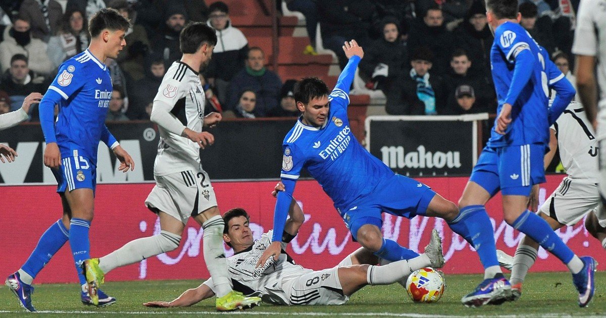 Franco Mastantuono, en la mira tras otra noche negra de Real Madrid: “Vi tus highlights de River y empiezo a pensar que los hizo una IA”