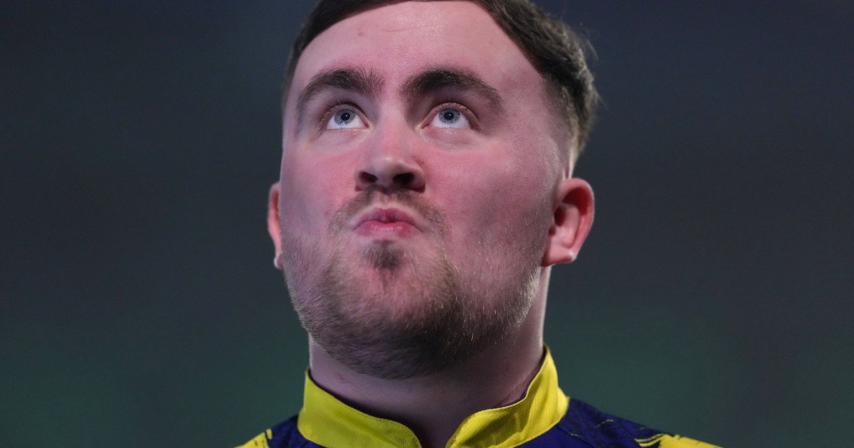 Luke Littler, el fenómeno de los dardos que enloquece a Inglaterra: le dicen "La Bomba Atómica", tiene 18 años y va por el bicampeonato mundial
