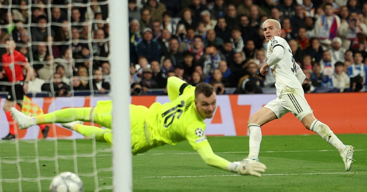 Mastantuono, tras su primer gol en Champions, cruzó a sus críticos: "Ni me creo que soy Messi, ni tampoco la peor compra del Real Madrid"