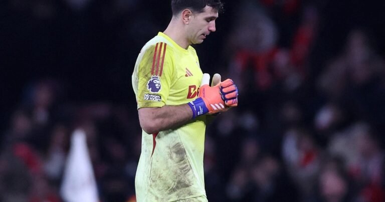 Aston Villa vs Everton, EN VIVO, con el Dibu Martínez y Buendía, por la Premier League: minuto a minuto