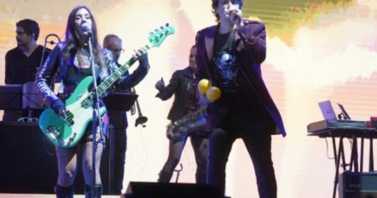 La increíble historia de Luli Bass, la bajista de Los Piojos que habría dejado a su marido para salir con Ciro