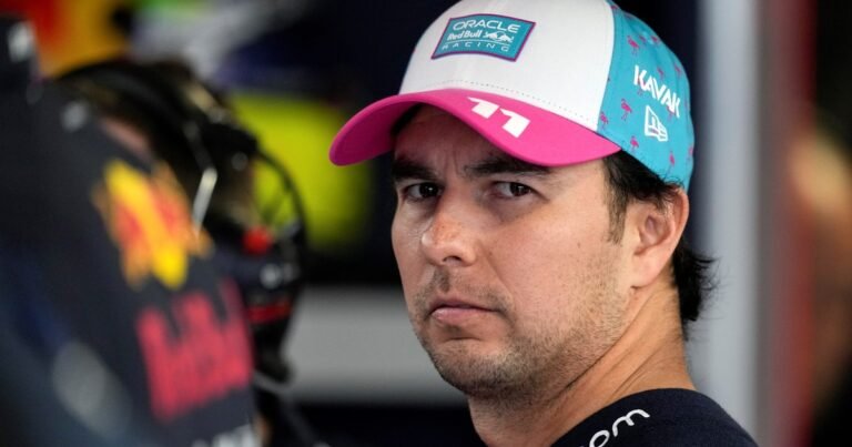 Checo Pérez les pidió a los mexicanos que "aprendan" de los fanáticos argentinos: "Estoy muy impresionado por cómo apoyan a Franco Colapinto"