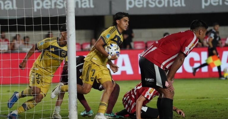 Boca pagó demasiado caro sus errores y la falta de gol y Estudiantes le ganó el partido con dos pelotas paradas