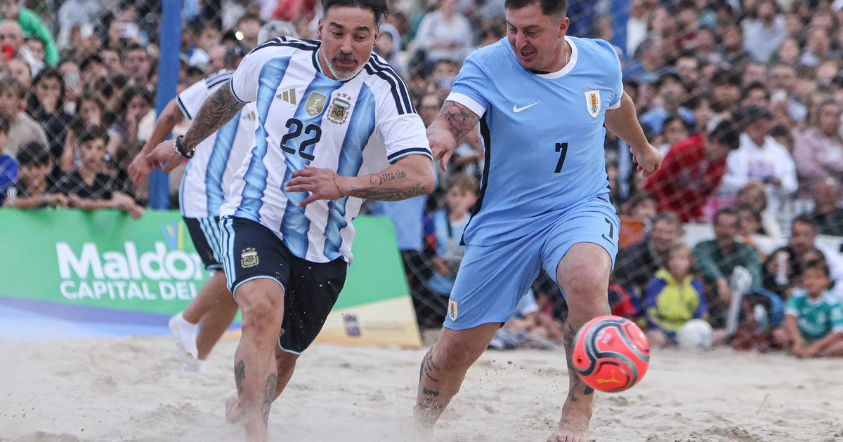 Ezequiel Pocho Lavezzi enfrenta una millonaria demanda de su ex asistente personal