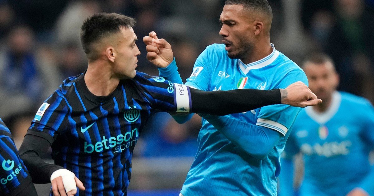 En un partidazo, al Inter de Lautaro se le escapó al final con el Napoli pero sigue puntero de la Serie A