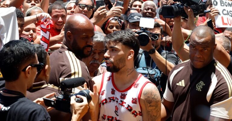 Locura en Brasil: una multitud recibió a Lucas Paquetá en su regreso a Flamengo, que lo fichó por 50 millones de dólares