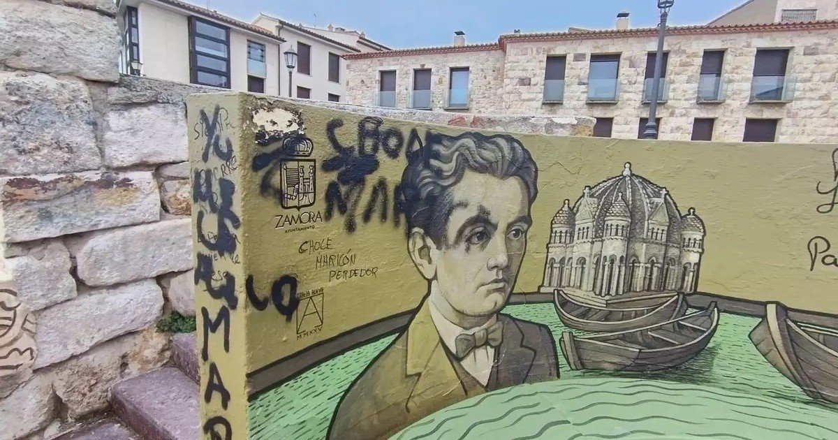 Vandalizan con insultos homófobos un mural de Federico García Lorca en España