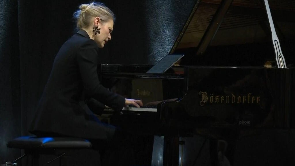 Suiza: sobrevivientes hablan durante el homenaje a las víctimas del incendio en Crans-Montana