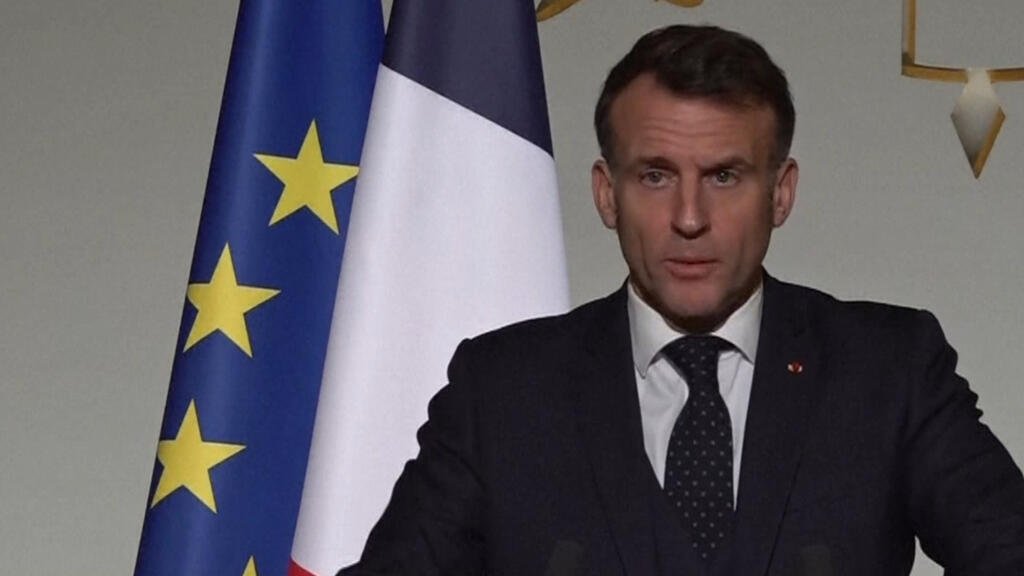 "Rechazamos el nuevo colonialismo, pero también el derrotismo" Macron a los embajadores franceses