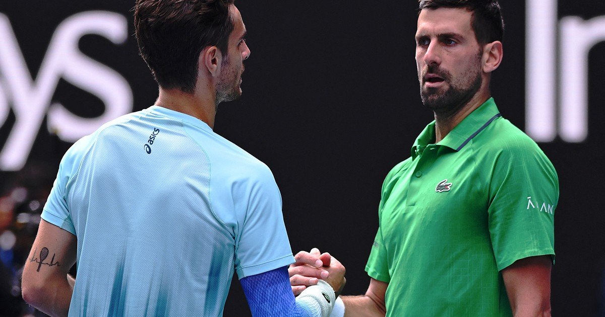Novak Djokovic pasó de milagro y está en semis del Abierto de Australia: estaba dos sets abajo y Lorenzo Musetti se retiró por lesión