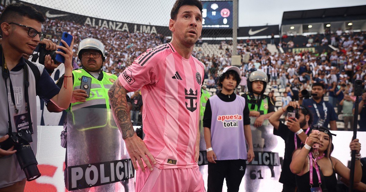 El Inter Miami de Messi, goleado y bailado por Alianza Lima: el gesto de Leo con Pol Deportes, lo más destacado de su fallido paso por Perú
