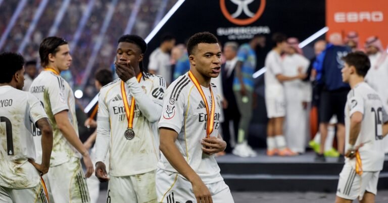 Rebelión en el vestuario, la verdad detrás de la salida de Xabi Alonso del Real Madrid: ¿lo echaron Vinicius y Mbappé?