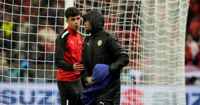 Sigue el escándalo con las toallas en la Copa Africana: un alto funcionario de la CAF se puso del lado de Marruecos y cuestionó a los arqueros