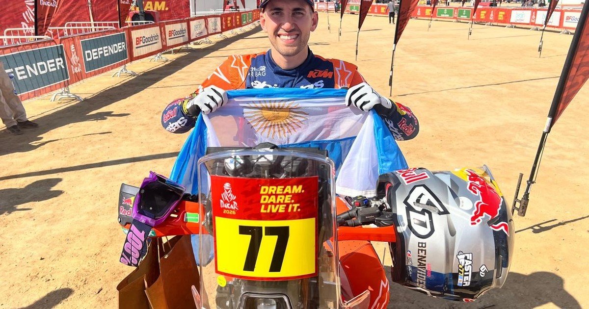 Luciano Benavides, el irrompible: ganó en la etapa Maratón tras darse un palazo y quedó tercero en el Dakar