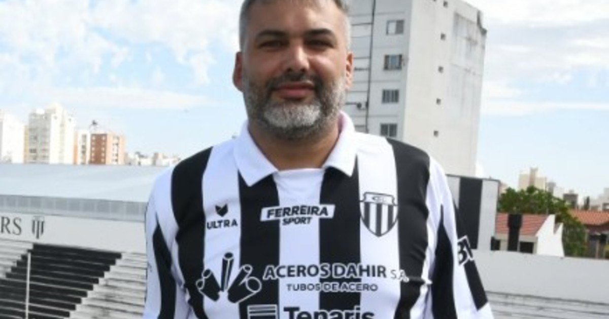 El club Liniers de Bahía Blanca apartó a su DT tras ser denunciado por la madre de un futbolista de 16 años