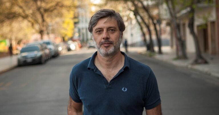 “La violencia es una extensión del miedo”: Andrés Barba analiza el poder y la posverdad