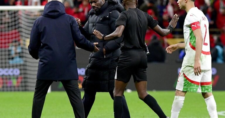 Lluvia de sanciones tras el escándalo en la Copa Africana: Hakimi suspendido en Marruecos, un DT al horno y el título para Senegal
