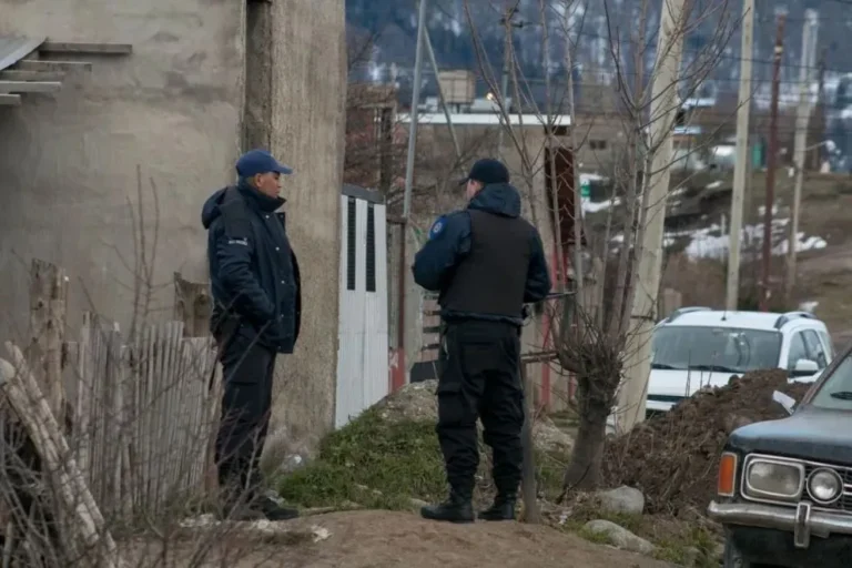 Femicidio en Bariloche: una mujer fue asesinada a puñaladas y detuvieron a su pareja