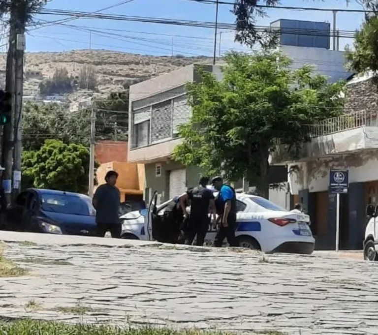 Fuerte choque de un patrullero en Comodoro