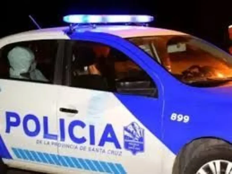 Cuatro jóvenes apuñalaron a un chico de 17 años en Caleta Olivia