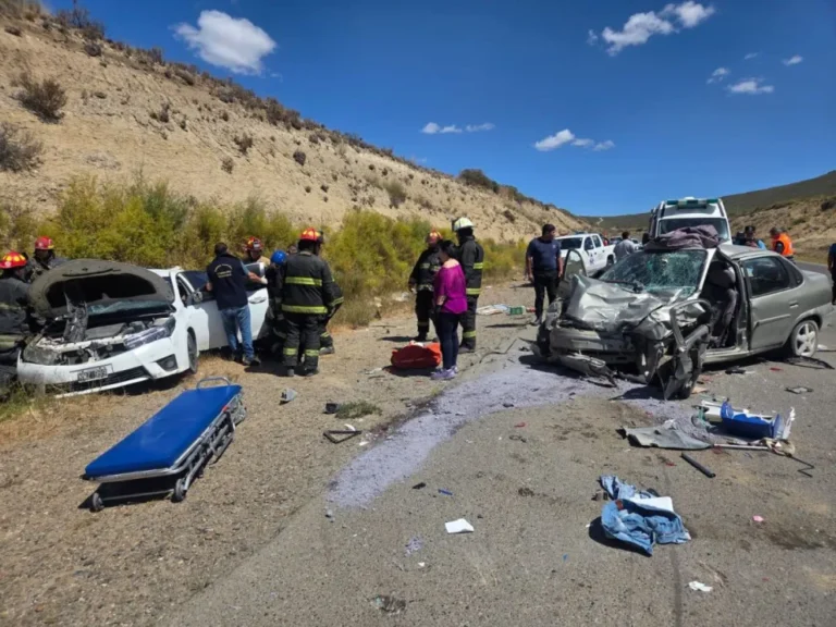 Grave accidente en el Roque González: tres heridos tras un fuerte choque