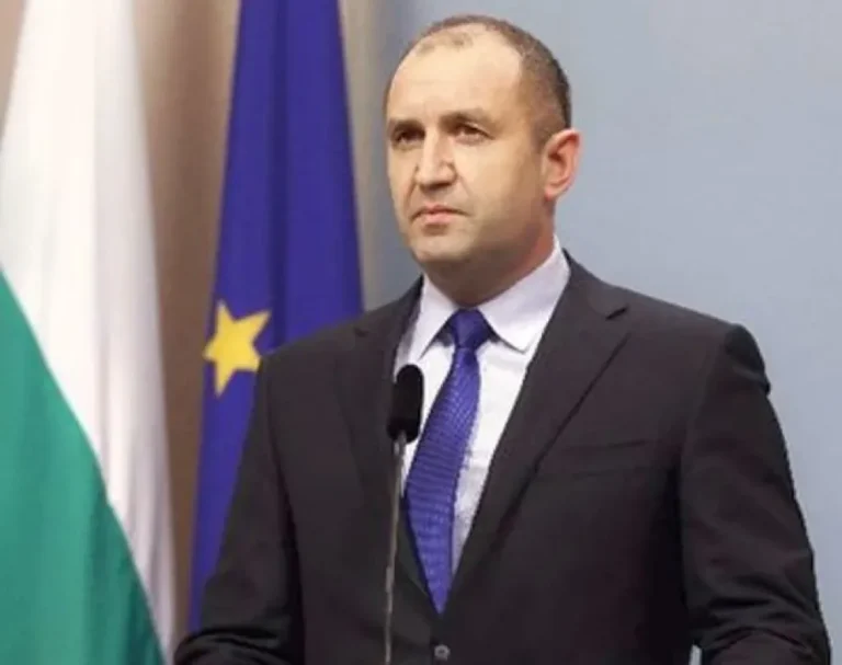 El presidente de Bulgaria, Rumen Radev, presentó su renuncia