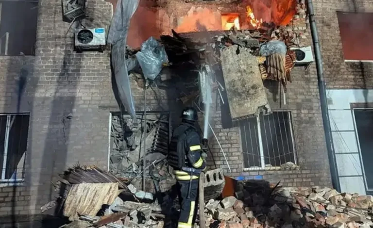 Miles de hogares sin luz en Ucrania tras nuevo ataque ruso con drones