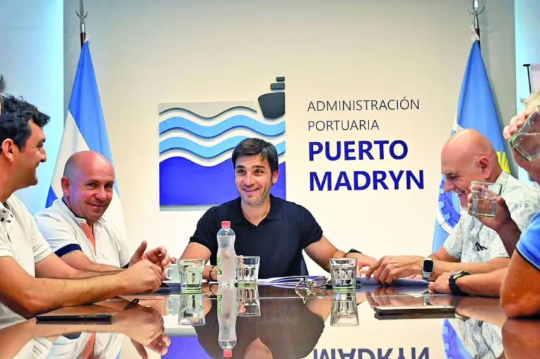 Avanzan dos obras estratégicas para modernizar y fortalecer la operatividad del muelle Almirante Storni